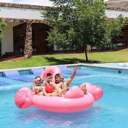 Hotel Hacienda Las Marias Meoqui Eksteriør billede