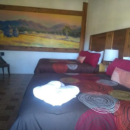 Hotel Hacienda Las Marias Meoqui Eksteriør billede